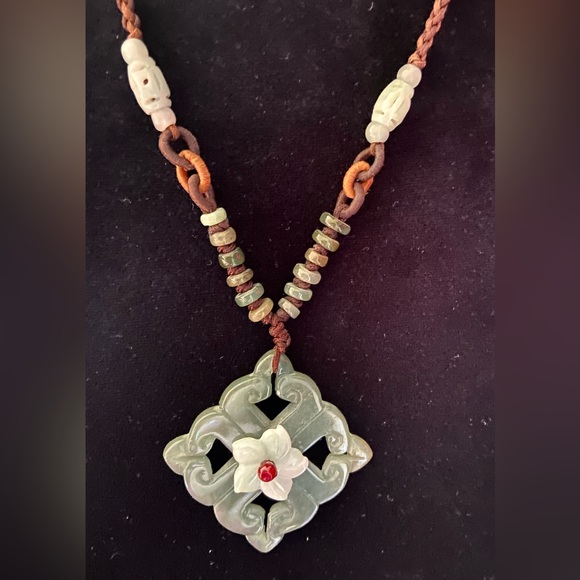 SALE! Green Jade Necklace, Carved Jade Beads, Spacers, Adjustable Cord, Like New - Picture 4 of 6